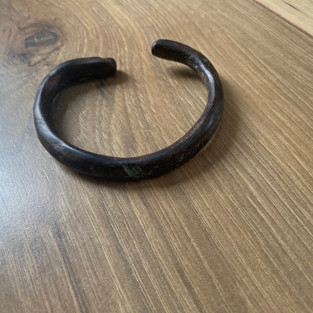 Elegant Brown Bracelet